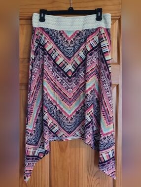 Women's Size XL Shark bite skirt by Maurices